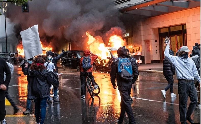 Protests and riots in America update: 1,600 active duty troops were moved into the DC area protests and riots in america update 1600 active duty troops were moved into the dc area