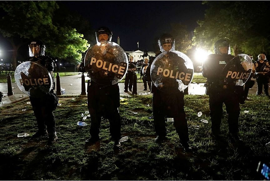 Protests and riots in America update: 1,600 active duty troops were moved into the DC area protests and riots in america update 1600 active duty troops were moved into the dc area