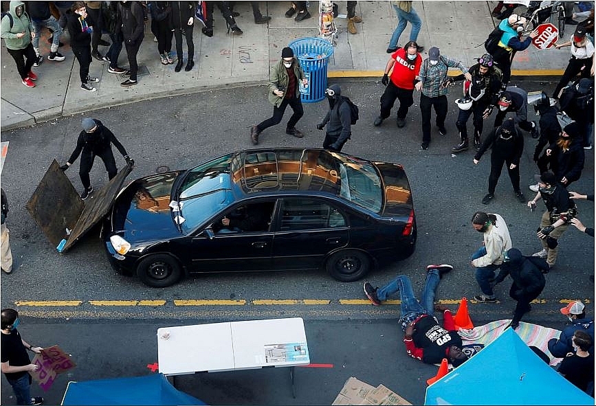 Protests in America update: Seattle Mayor tells President Trump Protests in America update: Protests in Seattle become more aggresive