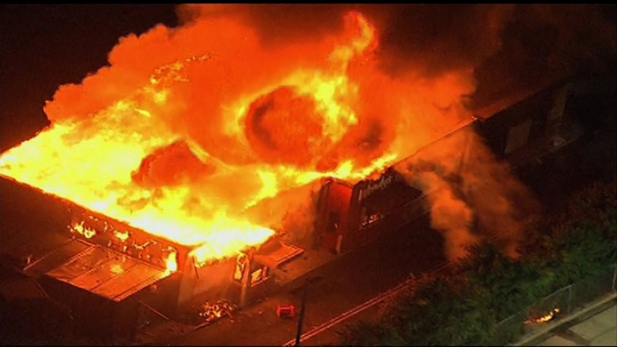 Protests in America update Protestors set fire to the restaurant where Rayshard Brooks shot 3701 wendy