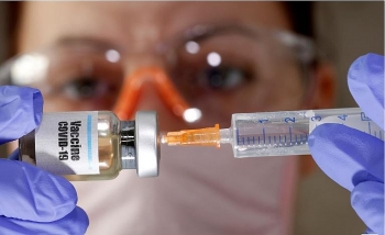 who calls on sharing covid 19 vaccine as a public good