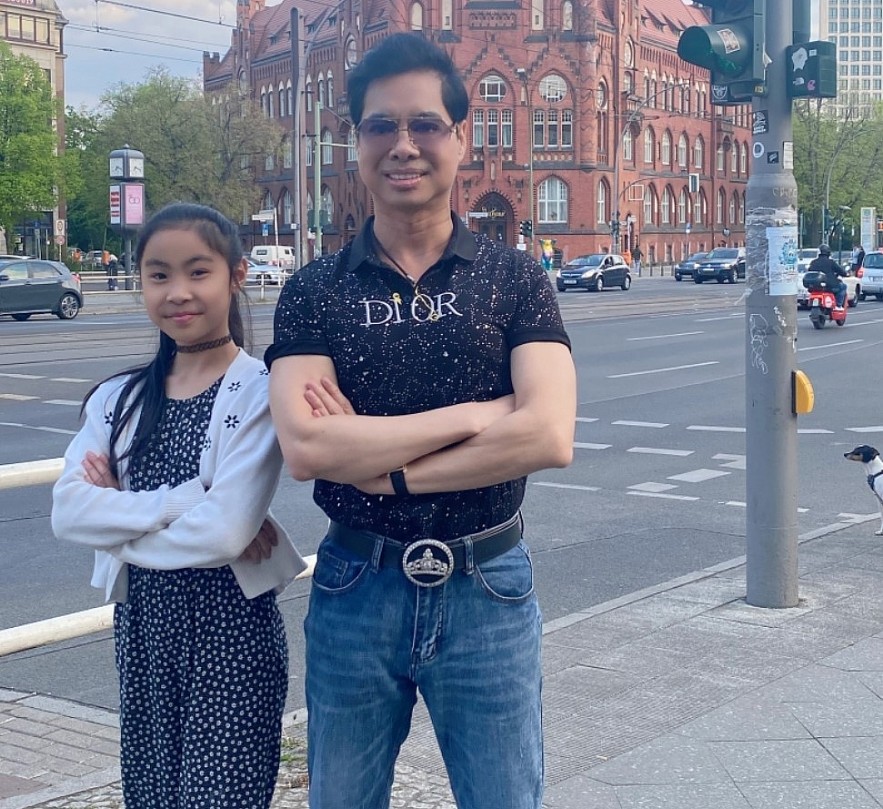 Ngoc Thao and Ngoc Son Singer. Photo: baodansinh.vn. Ngoc Thao and Ngoc Son Singer. Photo: baodansinh.vn.