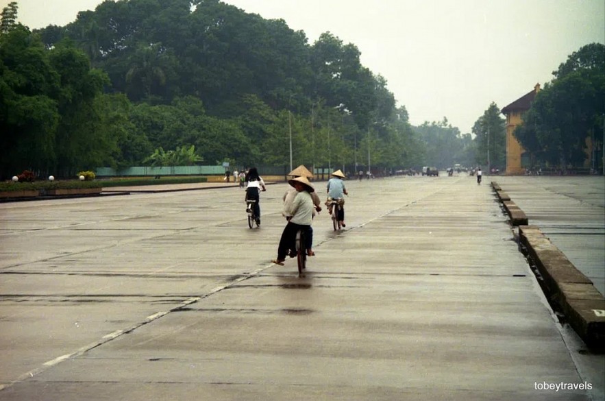 Hanoi's Unique Photos In 1996 Through Lens Of Western Visitors Hanoi's Unique Photos In 1996 Through Lens Of Western Visitors