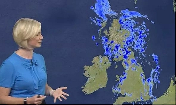 BBC Weather warned of heavy showers across most of the UK (Image: BBC WEATHER) 4555 uk 267
