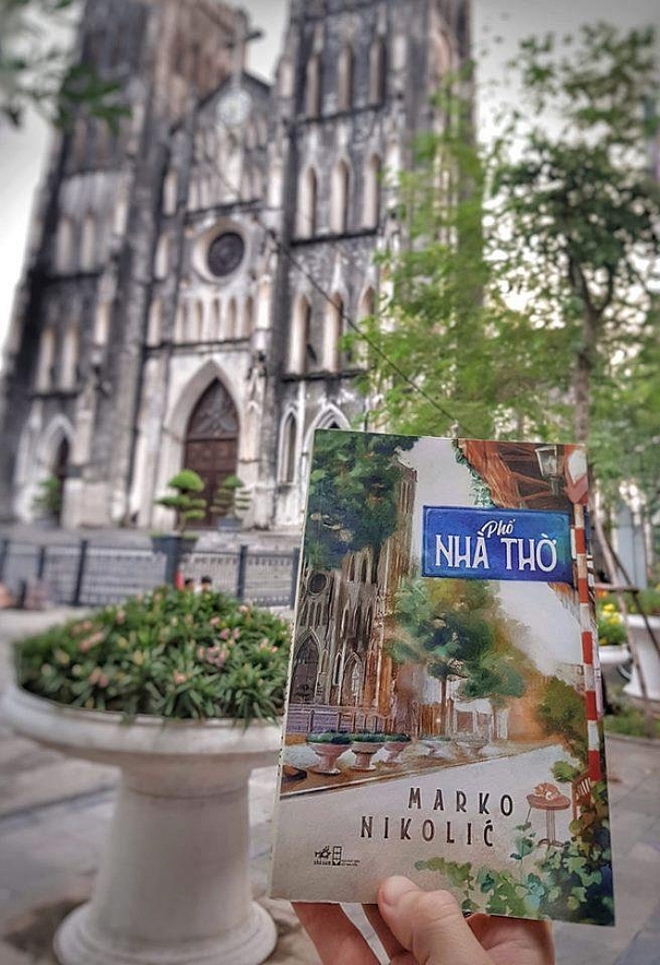 A Serbian writes a great inspiring novel in Vietnamese after 4 years of learning A Serbian writes a great inspiring novel in Vietnamese after 4 years of learning