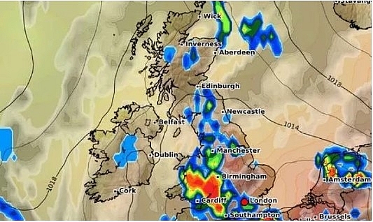 Storm warning: Floods threaten to hit parts of the UK (Image: WXCHARTS) 0101 uk 128