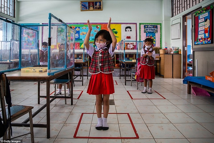 Images show nursery children keep the world s strictest school social distancing in Thailand images show nursery children keep the worlds strictest school social distancing in thailand