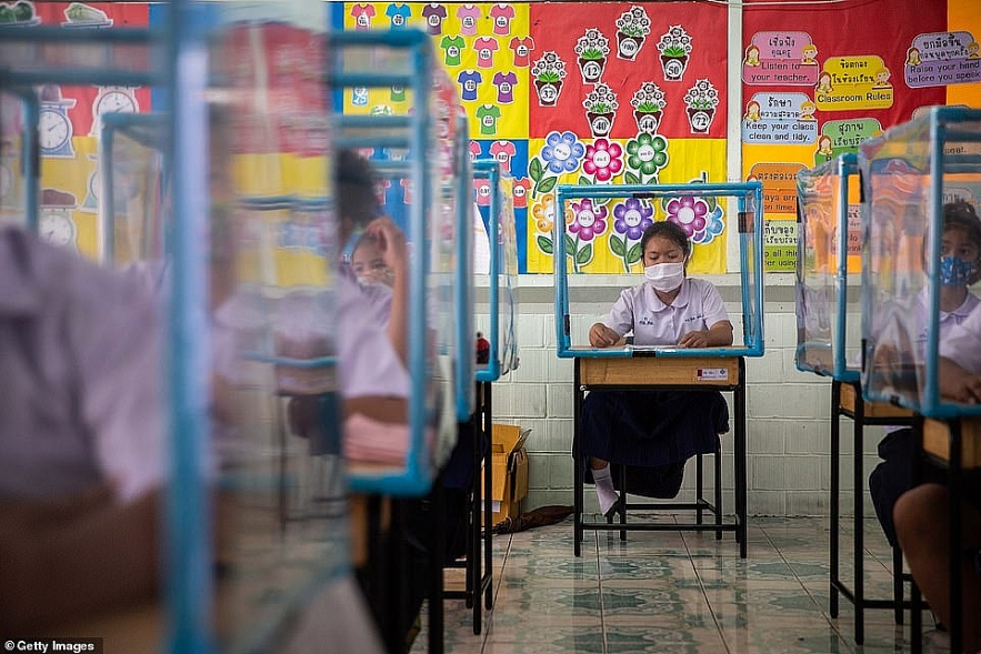 Images show nursery children keep the world s strictest school social distancing in Thailand images show nursery children keep the worlds strictest school social distancing in thailand