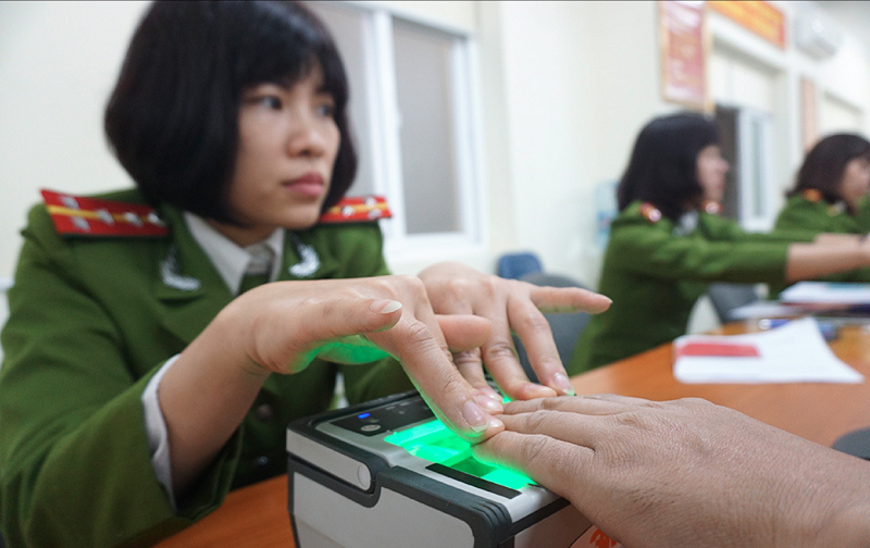 Electronic ID cards with multiple informations to review for issuing in Vietnam Electronic ID cards with multiple informations to review for issuing in Vietnam