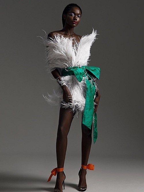 Sustainable clothes of Vietnamese designer stun public at London Fashion Week Sustainable clothes of Vietnamese designer stun public at London Fashion Week