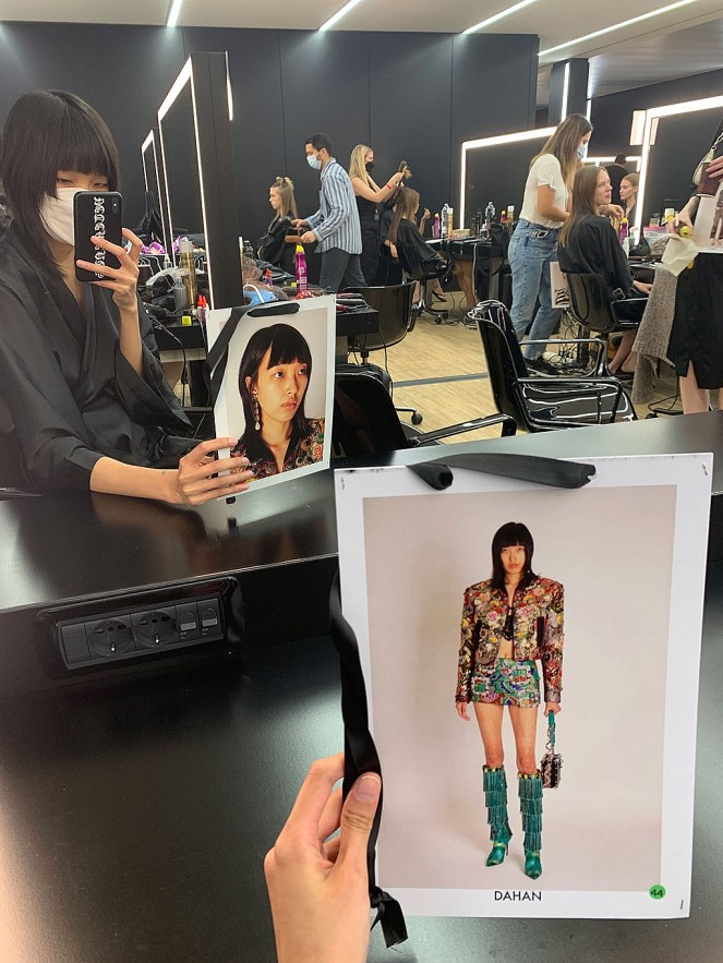 Dolce & Gabbana's Milan Fashion Show: First Vietnamese Model To Walk The Runway Dolce & Gabbana's Milan Fashion Show: First Vietnamese Model To Walk The Runway
