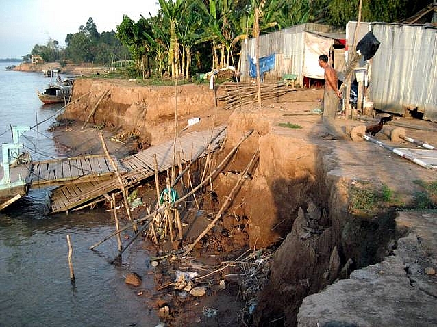 Increasing erosion along rivers and canals threatens Mekong Delta province of Tien Giang Increasing erosion along rivers and canals threatens Mekong Delta province of Tien Giang