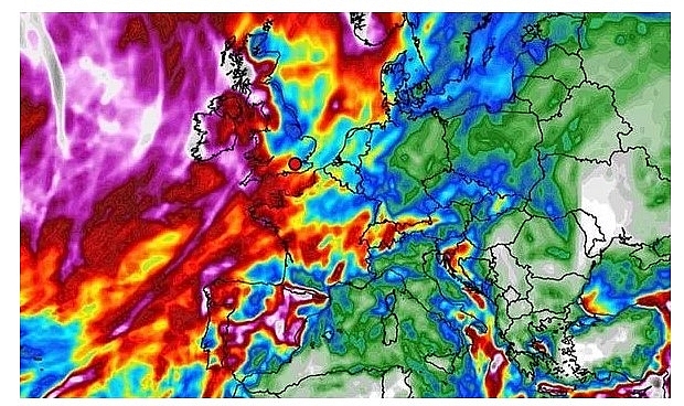 UK and Europe weather forecast latest, November 4: Freezing temperatures cause snow showers in Britain UK and Europe weather forecast latest, November 4: Freezing temperatures cause snow showers in Britain