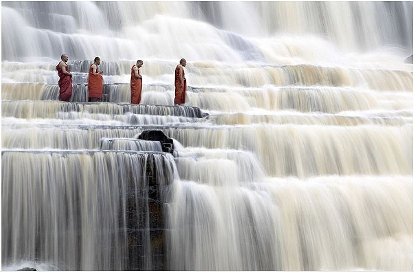 Admiring four fascinating waterfalls in Vietnam Admiring the four fascinating waterfalls in vietnam