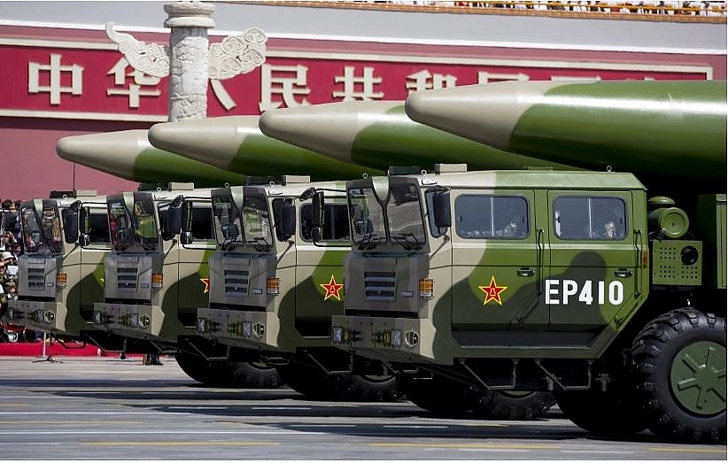 The Chinese military expert: China’s ‘Aircraft-Carrier killer’ missiles successfully hit target ship in Bien Dong Sea The Chinese military expert: China’s ‘Aircraft Carrier killer’ missiles successfully hit target ship in Bien Dong Sea