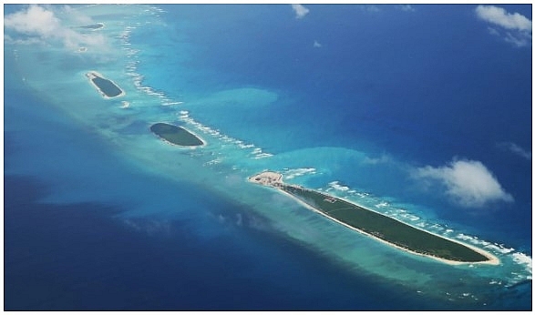 The Chinese military expert: China’s ‘Aircraft-Carrier killer’ missiles successfully hit target ship in Bien Dong Sea The Chinese military expert: China’s ‘Aircraft Carrier killer’ missiles successfully hit target ship in Bien Dong Sea