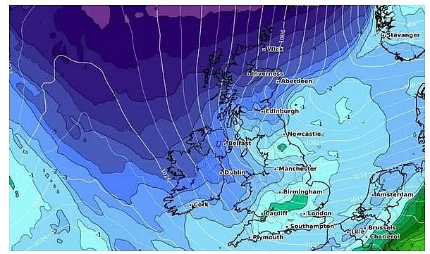 UK and Europe weather forecast latest, November 18: Snow showers by Atlantic blast set to batter Britain UK and Europe weather forecast latest, November 18: Snow showers by Atlantic blast set to batter Britain