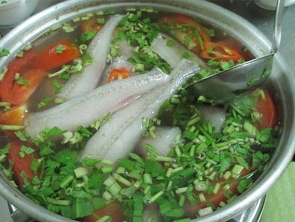 Khoai hotpot, a famous local food dishes in Quang Binh Province Khoai hotpot, a famous local food dishes in Quang Binh Province