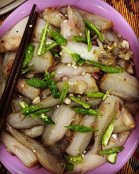 Khoai hotpot, a famous local food dishes in Quang Binh Province Khoai hotpot, a famous local food dishes in Quang Binh Province