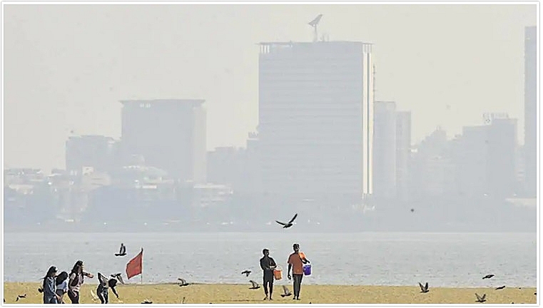The air quality index was 225 (poor) on Saturday. (Anshuman Poyrekar/HT Photo) 0351 india 712