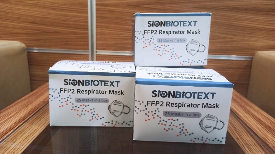 Embassy of Israel in Vietnam donates 10,000 face masks to Duc Giang General Hospital Embassy of Israel in Vietnam donates 10,000 face masks to Duc Giang General Hospital