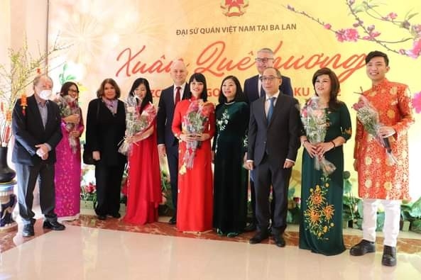 ລະດູບານໃໝ່ບ້ານເກີດເມືອງນອນ 2022 ແຫ່ງຄວາມອົບອຸ່ນ ແລະ ສາຍຈິດມິດໃຈ ຢູ່ ໂປໂລຍ ລະດູບານໃໝ່ບ້ານເກີດເມືອງນອນ 2022 ແຫ່ງຄວາມອົບອຸ່ນ ແລະ ສາຍຈິດມິດໃຈ ຢູ່ ໂປໂລຍ