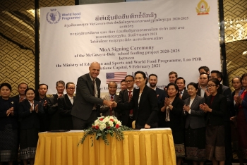 ອາ​ເມ​ລິ​ກາ​ໜູນ​ຊ່ວຍ ລາວ​ພັດ​ທະ​ນາ​ການ​ສຶກ​ສາ