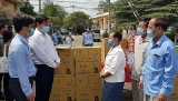 ດົ່ງທາບມອບຜ້າອັດປາກ, ຢາລ້າງມືຂ້າເຊື້ອໜູນຊ່ວພໍ່ແມ່ປະຊາຊົນ ຫວຽດນາມ ເຊື້ອສາຍ ຫວຽດນາມ ຢູ່ກຳປູເຈຍເພື່ອປ້ອງກັນ, ຕ້ານໂລກລະບາດໂຄວິດ - 19