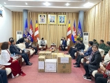ເອກ ອ ກ ຄະ ລ ດ ຖ ະ ທ ດ ຫວຽດ ນາມ ປະ ຈຳ ແບ ນ ຊ ກ ລະ ດ ມ ກຳ ລ ງ ໃຈ ໃຫ ແກ ພ ແມ ປະ ຊາ ຊ ນ ຊາວ ຫວຽດ ນາມ ຕ ໜ າ ຄວາມ ຫຍ ງ ຍາກ ຈາກ ໂລກ ລະ ບາດ ໂຄວ ດ