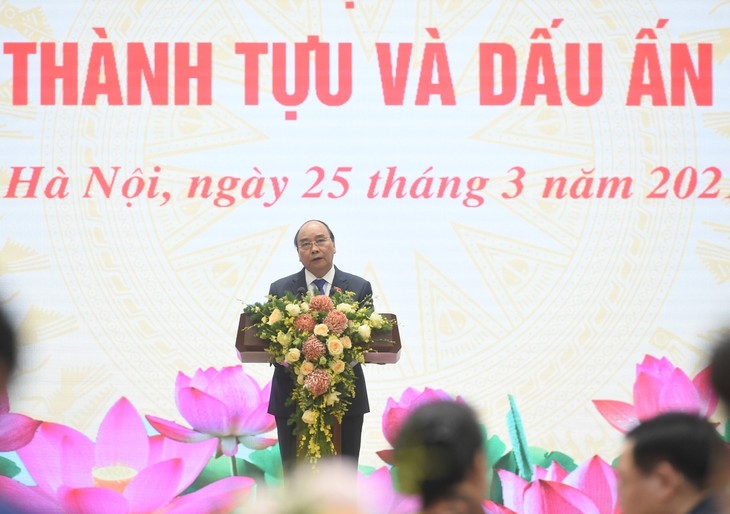 ນາຍ ກລ ດຖະມ ນຕ ຫງວຽນຊວ ນຟ ກ ລ ດຖະບານອ ທ ດສ ວນຢ າງສ ດຈ ດສ ດໃຈຮ ບໃຊ ປະເທດຊາດ ປະຊາຊ ນ