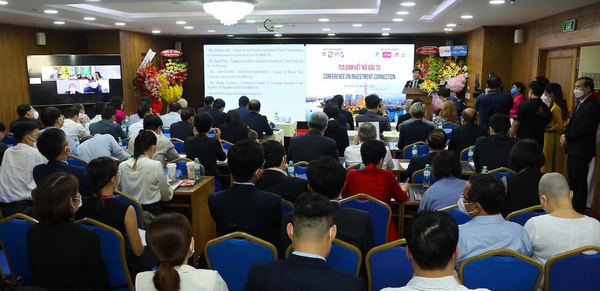 ນັກ​ລົງ​ທຶນ​ຍີ່​ປຸ່ນ​ເລືອກ​ຫວຽດ​ນາມ ຍ້ອນ​ມີ​ສະ​ຖຽນ​ລະ​ພາບ​ດ້ານ​ການ​ເມືອງ ແລະ ເສດ​ຖະ​ກິດ​ມະ​ຫາ​ພາກ​ທີ່​ເປັນ​ປົກ​ກະ​ຕິ