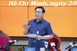 ທ່ານ​ປະ​ທານ​ສະ​ພາ​ແຫ່ງ​ຊາດ ເວືອງ​ດິ່ງ​ເຫ້ວ ຮຽກ​ຮ້ອງ​ໃຫ້​ນະ​ຄອນ​ໂຮ່​ຈີ​ມິນ ພັດ​ທະ​ນາ​ໂດຍ​ໄວ, ຍືນ​ຍົງ ແລະ ເຊື່ອມ​ໂຍງ​ເຂົ້າ​ກັບ​ສາ​ກົນ