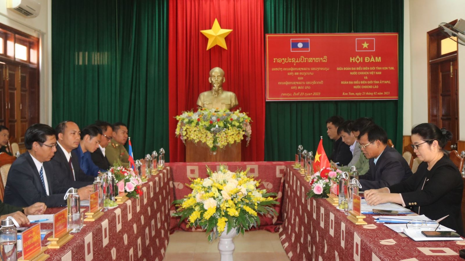 ກອງ​ປະ​ຊຸມ​ລະ​ຫວ່າງ​ສອງ​ຝ່າຍ (ພາບ: kontum.gov.vn)
