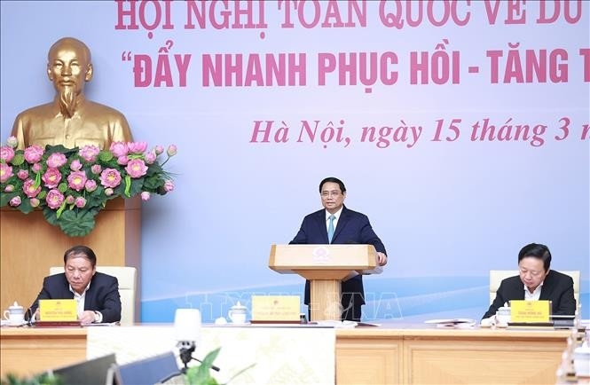 ນາຍົກລັດຖະມົນຕີ: ນຳຫວຽດນາມເຂົ້າໃນກຸ່ມ 30 ປະເທດທີ່ມີກຳລັງຄວາມສາມາດໃນການການແກ່ງແຍ້ງດ້ານການທ່ອງທ່ຽວແຖວໜ້າ ນາຍົກລັດຖະມົນຕີ: ນຳຫວຽດນາມເຂົ້າໃນກຸ່ມ 30 ປະເທດທີ່ມີກຳລັງຄວາມສາມາດໃນການການແກ່ງແຍ້ງດ້ານການທ່ອງທ່ຽວແຖວໜ້າ