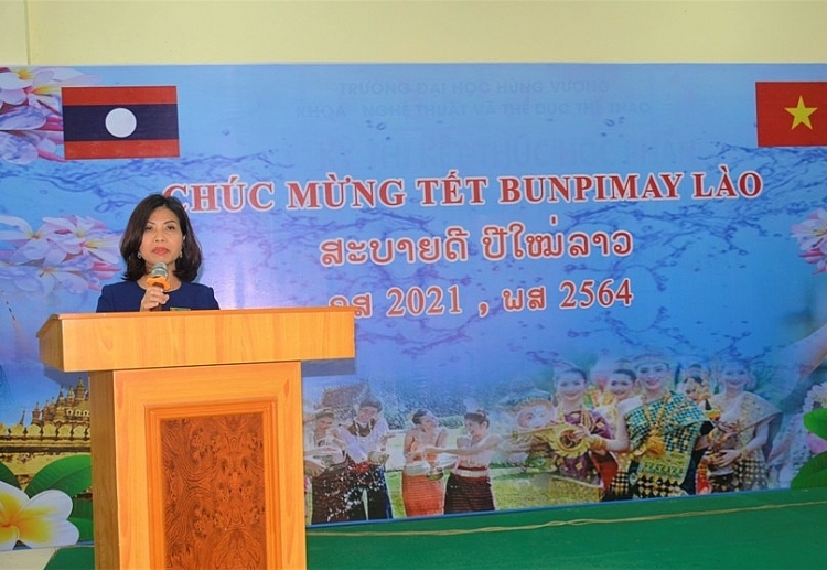 ມີນັກສຶກສາລາວ ກ່ວາ 200 ຄົນຕ້ອນຮັບບຸນປີໃໝ່ຢູ່ມະຫາວິທະຍາໄລ ຮຸ່ງເວືອງ ມີນັກສຶກສາລາວ ກ່ວາ 200 ຄົນຕ້ອນຮັບບຸນປີໃໝ່ຢູ່ມະຫາວິທະຍາໄລ ຮຸ່ງເວືອງ
