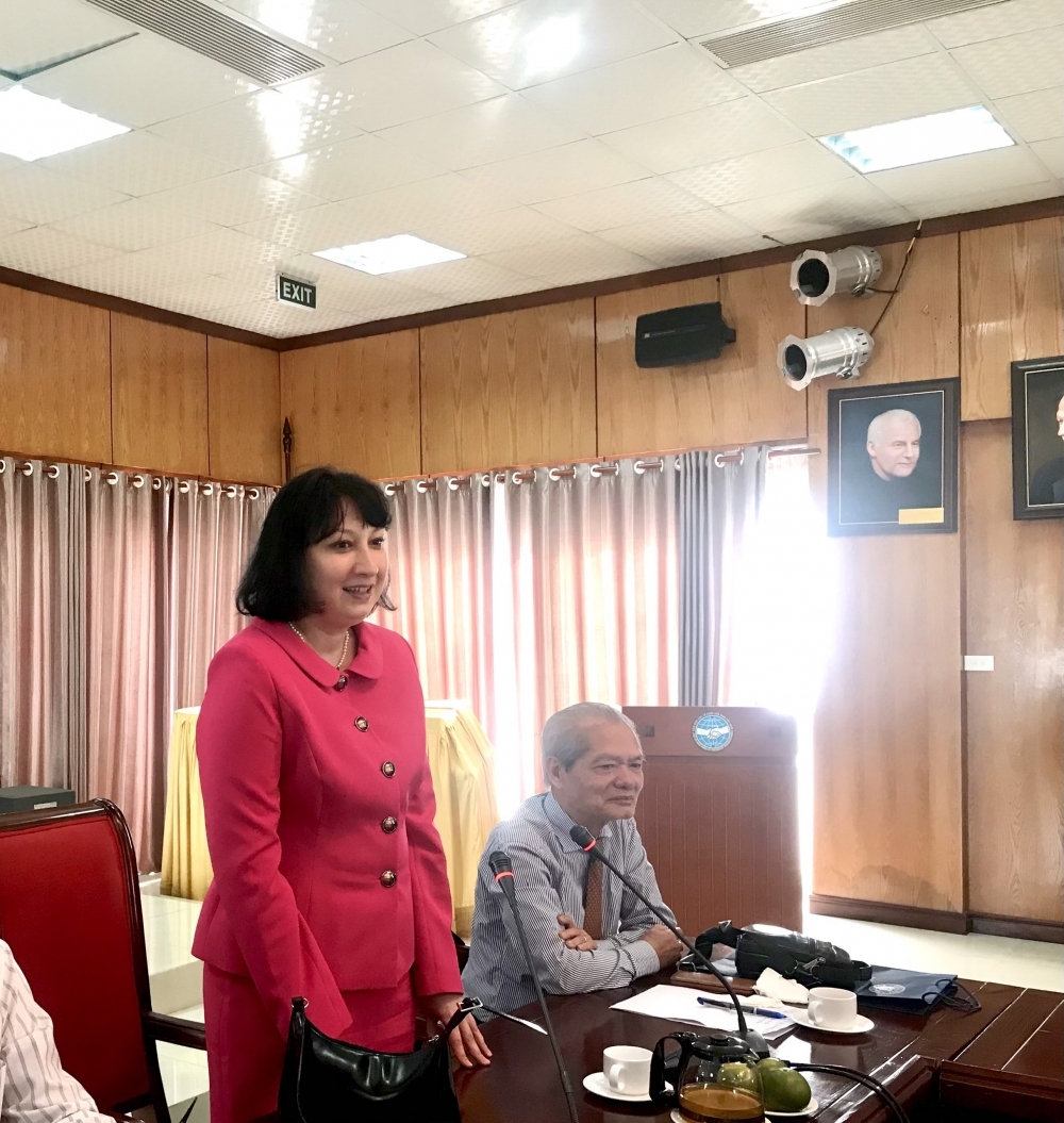ສະ​ມາ​ຄົມ​ມິດ​ຕະ​ພາບ ຫວຽດ​ນາມ - ຣູ​ມາ​ນີ: ເຫັນ​ດີ​ເປັນ​ເອ​ກະ​ພາບ 3 ໜ້າ​ທີ່​ຈຸດ​ສຸມ