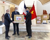 ຮ າ ໂນ ຍມອບ ຜ າ ອ ດ ປາກ 150 000 ອ ນ ໃຫ ແກ ເຂດ ile de france