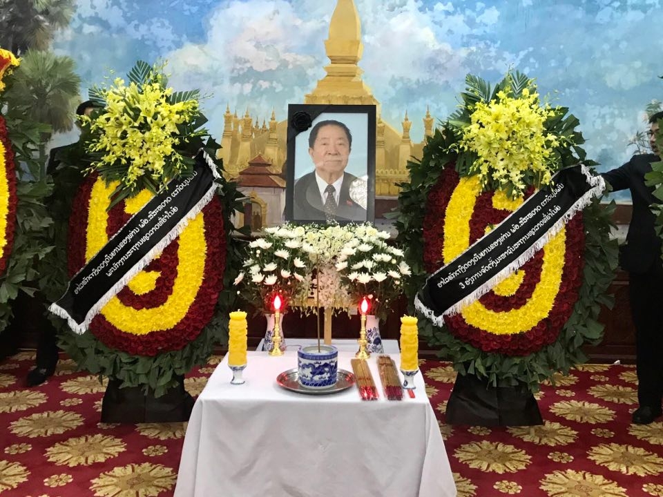 ສະ ຖານ ທ ດ ລາວ ປະ ຈຳ ຫວຽດ ນາມຈ ດ ຕ ງພ ທ ໄ ຫວ ອາ ໄລ ທ ານ ອະ ດ ດ ນາ ຍ ກ ລ ດ ຖະ ມ ນ ຕ ລາວ ສ ສະ ຫວາດ ແກ ວ ບ ນ ພ ນ