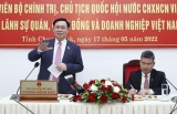 ປະທານສະພາແຫ່ງຊາດ ເວືອງດິ່ງເຫ້ວ ພົບປະກັບພະນັກງານ, ພາລະກອນສະຖານກົງສູນ ຫວຽດນາມ ປະຈຳ ປາກເຊ, ປະຊາຄົມຊາວ ຫວຽດນາມ ຢູ່ ລາວ