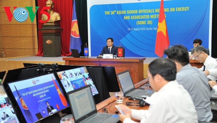 ກອງປະຊ ມເຈ າໜ າທ ອາວ ໂສພະລ ງານອາຊຽນທາງອອນລາຍ