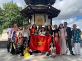 ຊາວ​ຫວຽດ​ນາມ ອາ​ໄສ​ຢູ່ ອັງ​ກິດ​ ປຸກ​ລະ​ດົມ​ຍຸດ​ທະ​ສາດ “ຮ່ວມ​ແຮງ​ຮ່ວມ​ໃຈ​ພ້ອ​ມກັ​ບ ຫວຽດ​ນາມ ຜ່ານ​ຜ່າ​ໂລກ​ລະ​ບາດ​ໂຄວິດ - 19”