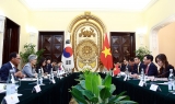 ຜ ອຳ ນວຍ ການ ພາກ ພ ນ ຂອງ ຫ ອງ ການ ການ ຄ າສະ ຫະ ພ ນ ໂອ ຕາ ລ ດ ມ ຄວາມ ປະ ທ ບ ໃຈ ຕ ການ ພ ດ ທະ ນາ ຂອງ ຫວຽດ ນາມ