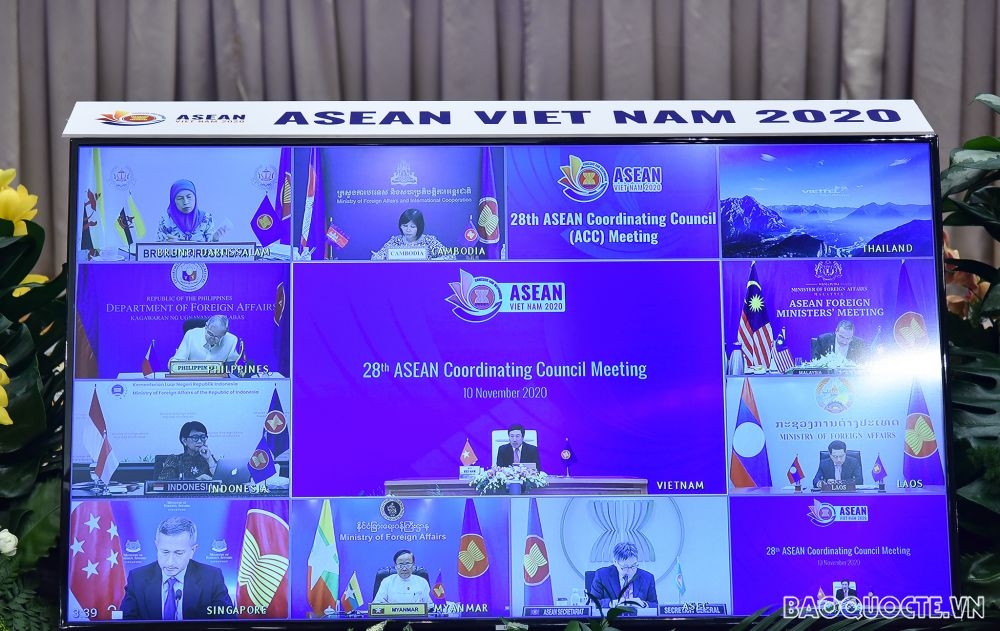 ອາ​ຊຽ​ນ 37: ບັນ​ດາ​ລັດ​ຖະ​ມົນ​ຕີ​ກະ​ຊວງ​ການ​ຕ່າງ​ປະ​ເທດ​ເຫັນ​ດີ​ເປັນ​ເອ​ກະ​ພາບ​ຮັບ​ຮອ​ງ​ເອົາ​ກອ​ງ​ທຶນ​ຮັບ​ມື ກັບ​ໂລກ​ລະ​ບາດ Covid – 19