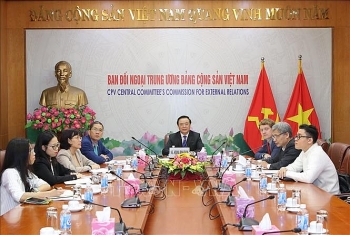ພັກ​ກອມ​ມູ​ນິດ​ຫວຽດ​ນາມ ແລະ ພັກ​ປະ​ຊາ​ທິ​ປະ​ໄຕສັງ​ຄົມ ເຢຍ​ລະ​ມັນ ເຂົ້າ​ຮ່ວມ ການ​ໂອ້​ລົມ​ສົນ​ທະ​ນາ​ແລກ​ປ່ຽນທາງ​ອອນ​ລາ​ຍ