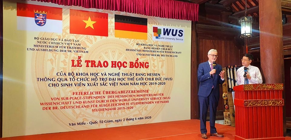ເຢຍ​ລະ​ມັນ​​ໜູນ​ຊ່ວຍນັກ​ສຶກ​ສາ VGU ໃນ​ໄລ​ຍະ​ການ​ລະ​ບາດ​ຂອງ COVID-19