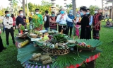 ຮັບ​ປະ​ທານ​ບັນ​ດາ​ເຍື່ອງ​ອາ​ຫານ​ທີ່ແຊບ​ໆຂອງ​ເຂດ​ພາກ ຕ້ອນ​ຮັບ​ລະ​ດູ​ບານ​ໃໝ່ 2023 ຢູ່​ຮ່າ​ໂນ້ຍ