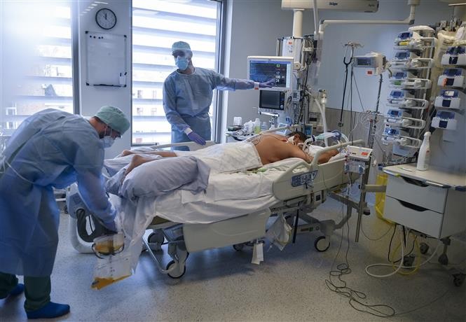 COVID-19 tới 6h sáng 9/3: Thế giới trên 449 triệu ca bệnh; Khó xoá sổ sớm đại dịch COVID-19 tới 6h sáng 9/3: Thế giới trên 449 triệu ca bệnh; Khó xoá sổ sớm đại dịch