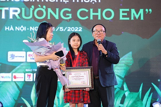 Nguyễn Vũ An Băng, cô bé 9 tuổi được trao giải Khát vọng Dế mèn 2022 Nguyễn Vũ An Băng, cô bé 9 tuổi được trao giải Khát vọng Dế mèn 2022
