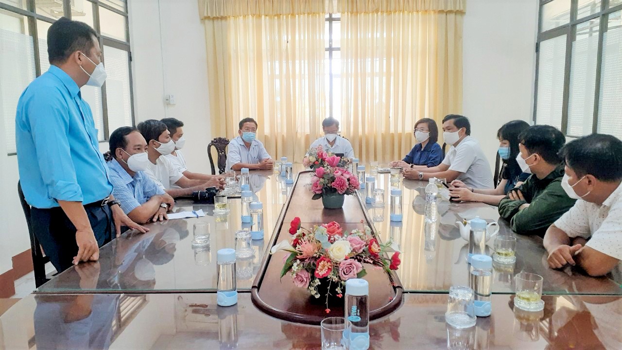 Tổ chức Christina Noble Children’s Foundation tài trợ các dự án thư viện xanh tại Hậu Giang Tổ chức Christina Noble Children’s Foundation tài trợ các dự án thư viện xanh tại Hậu Giang