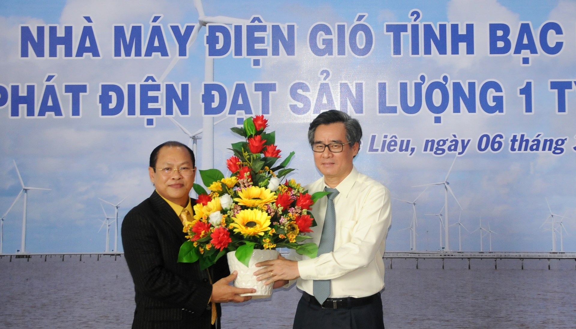 Điện gió Bạc Liêu: Bước đột phá trong phát triển năng lượng sạch nha may dien gio bac lieu dat moc san luong 1 ty kwh dien